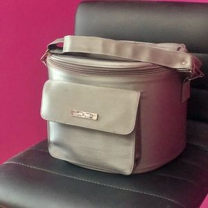 Shiny dark gray makeup 💄 and accessory tote 👜